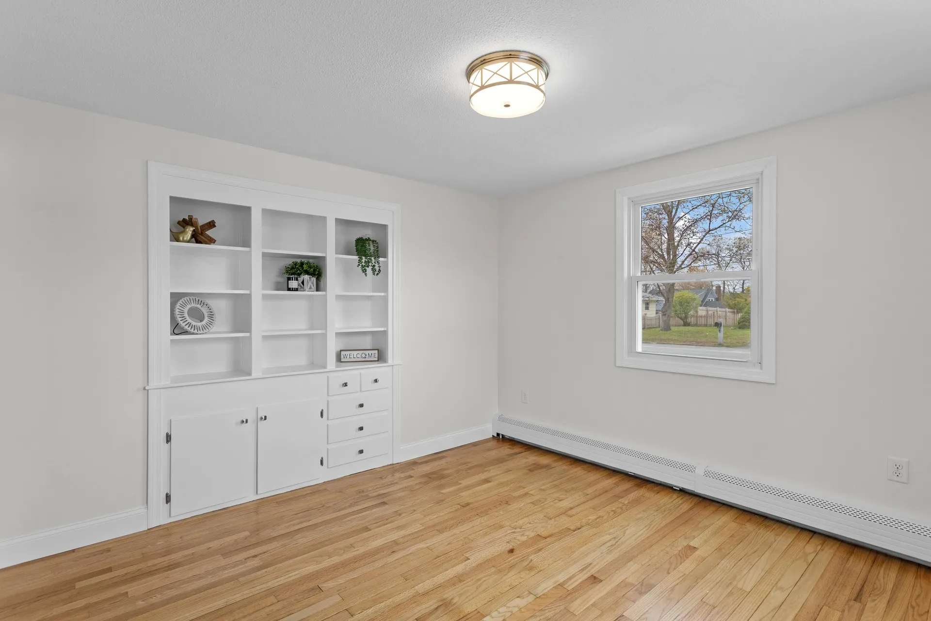 12 Hemlock Street Hudson NH 03051