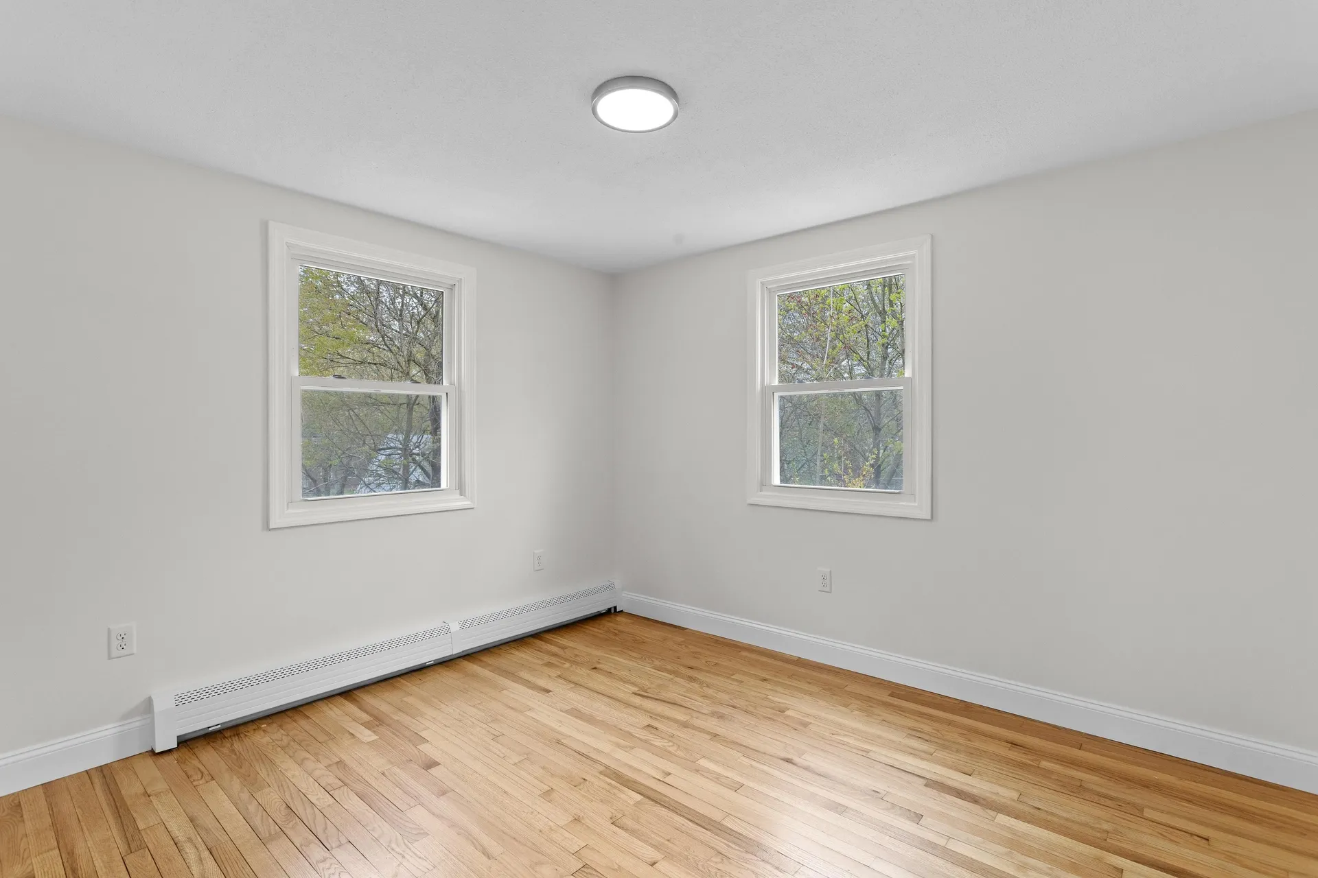 12 Hemlock Street Hudson NH 03051