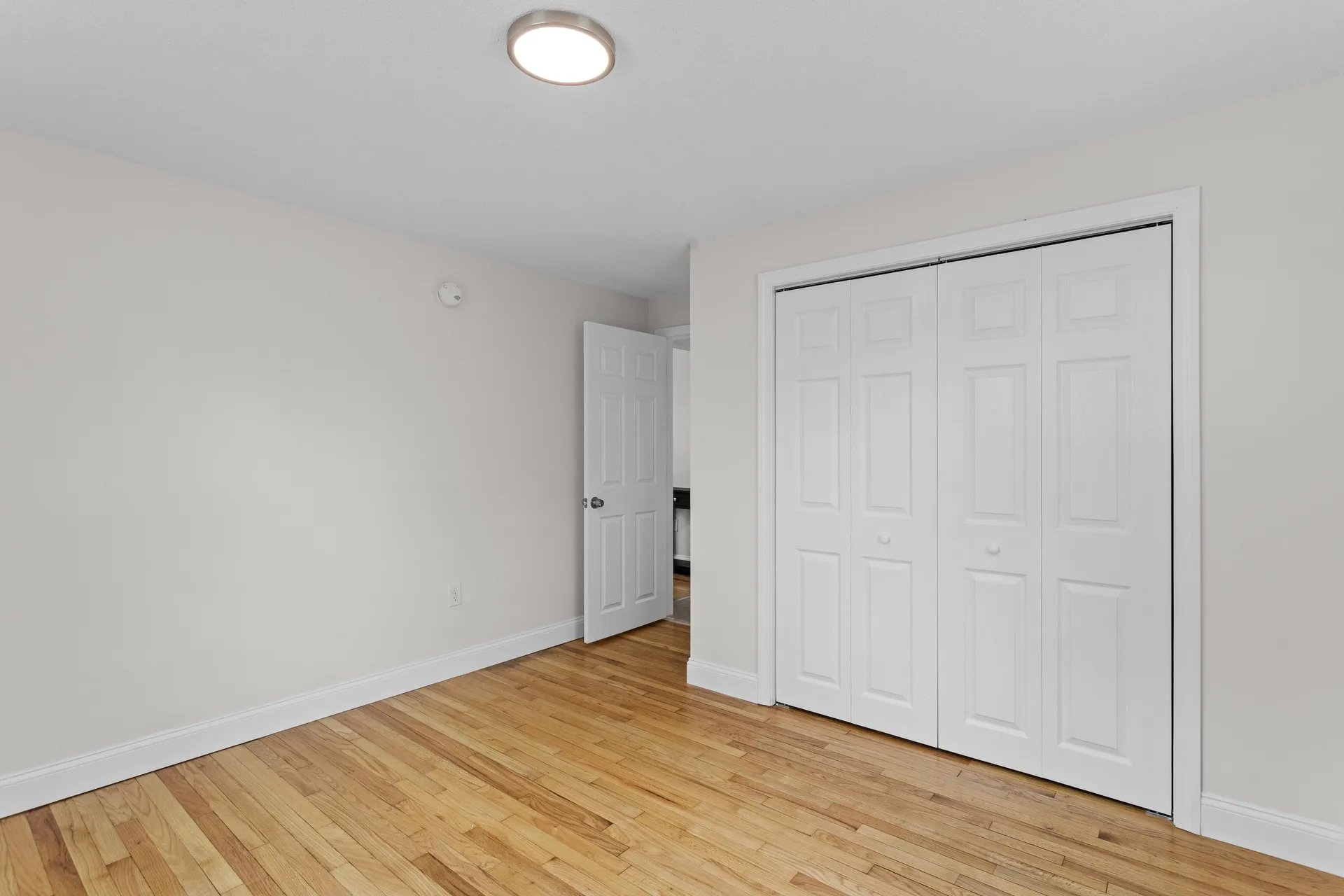 12 Hemlock Street Hudson NH 03051