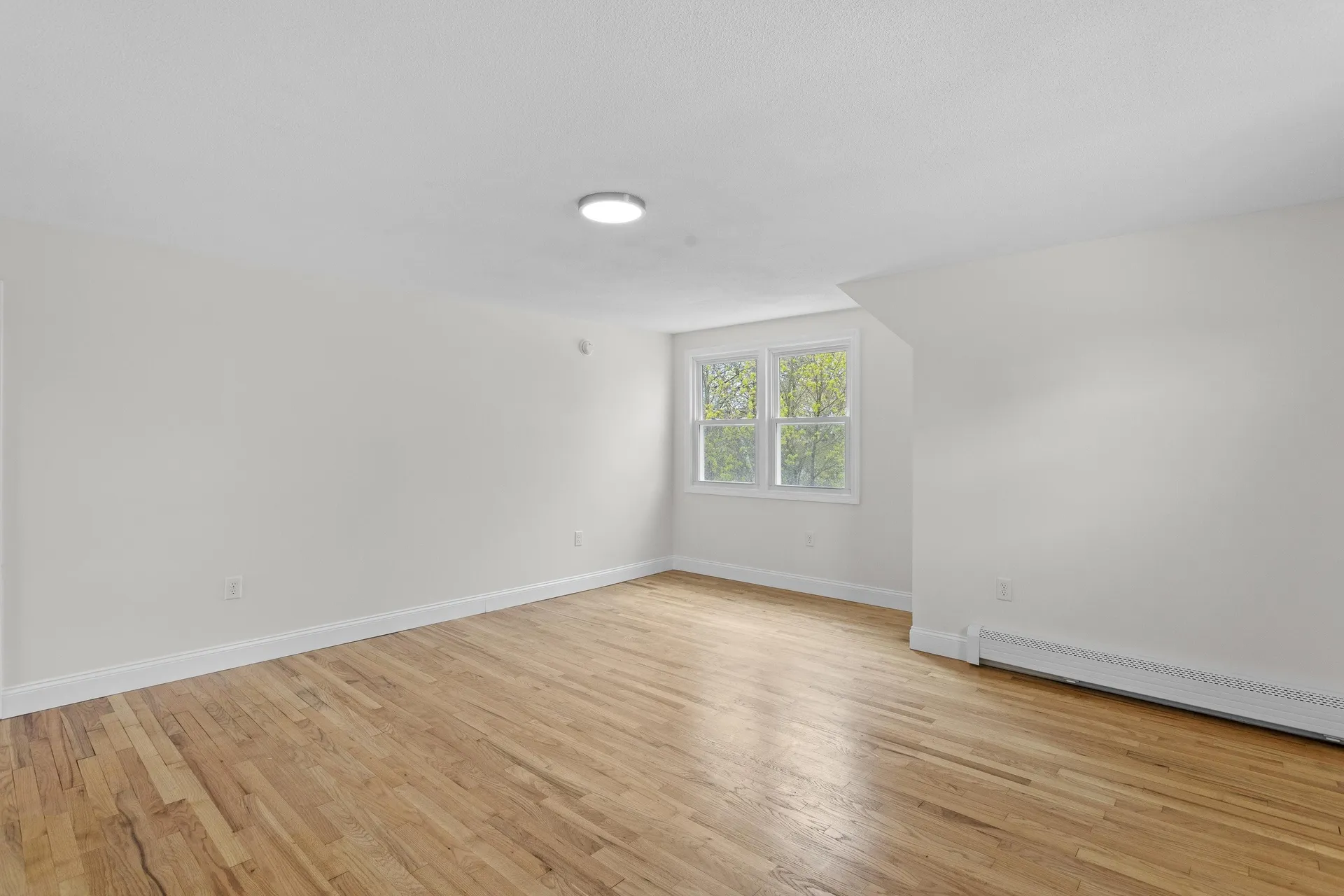 12 Hemlock Street Hudson NH 03051