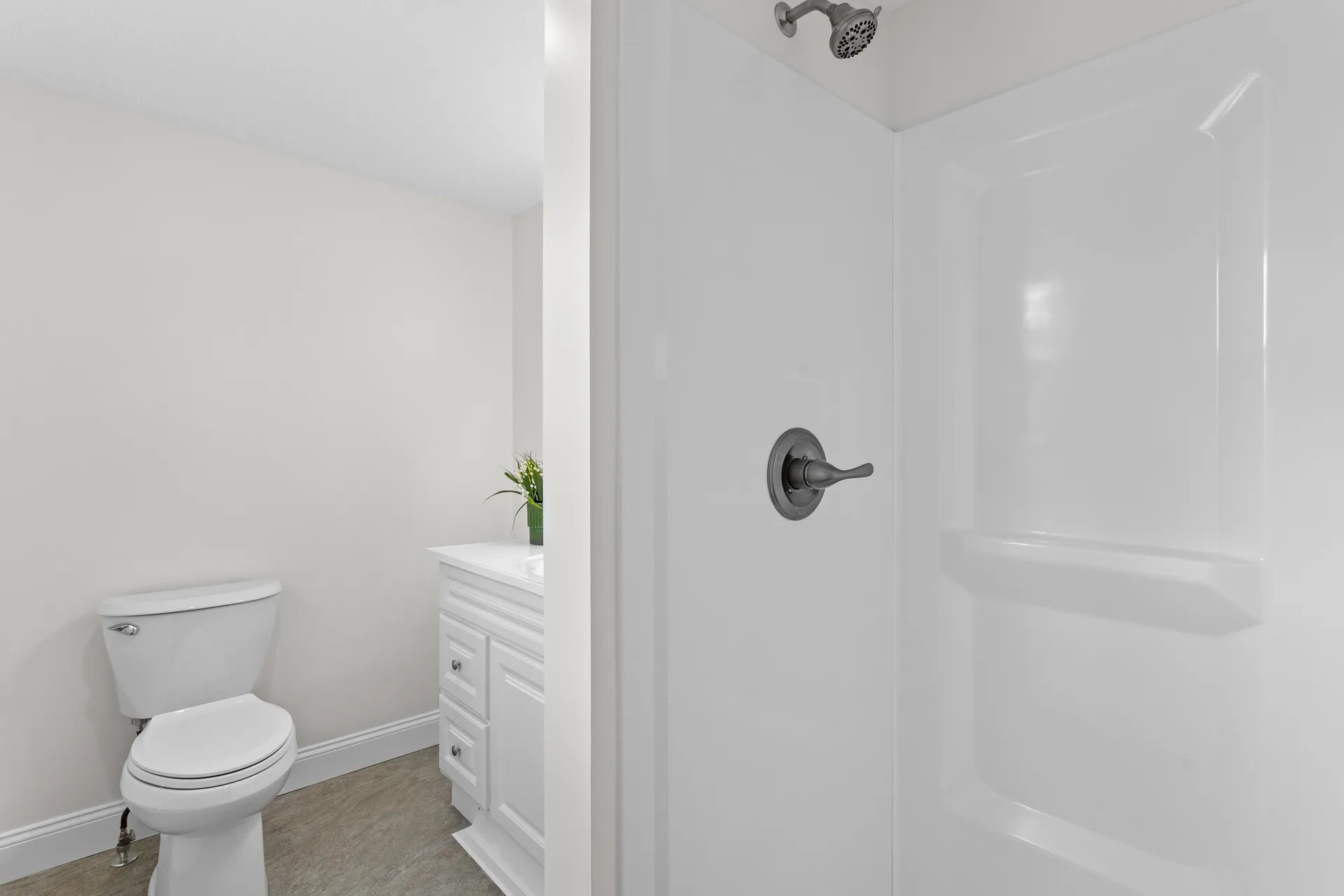 12 Hemlock Street Hudson NH 03051