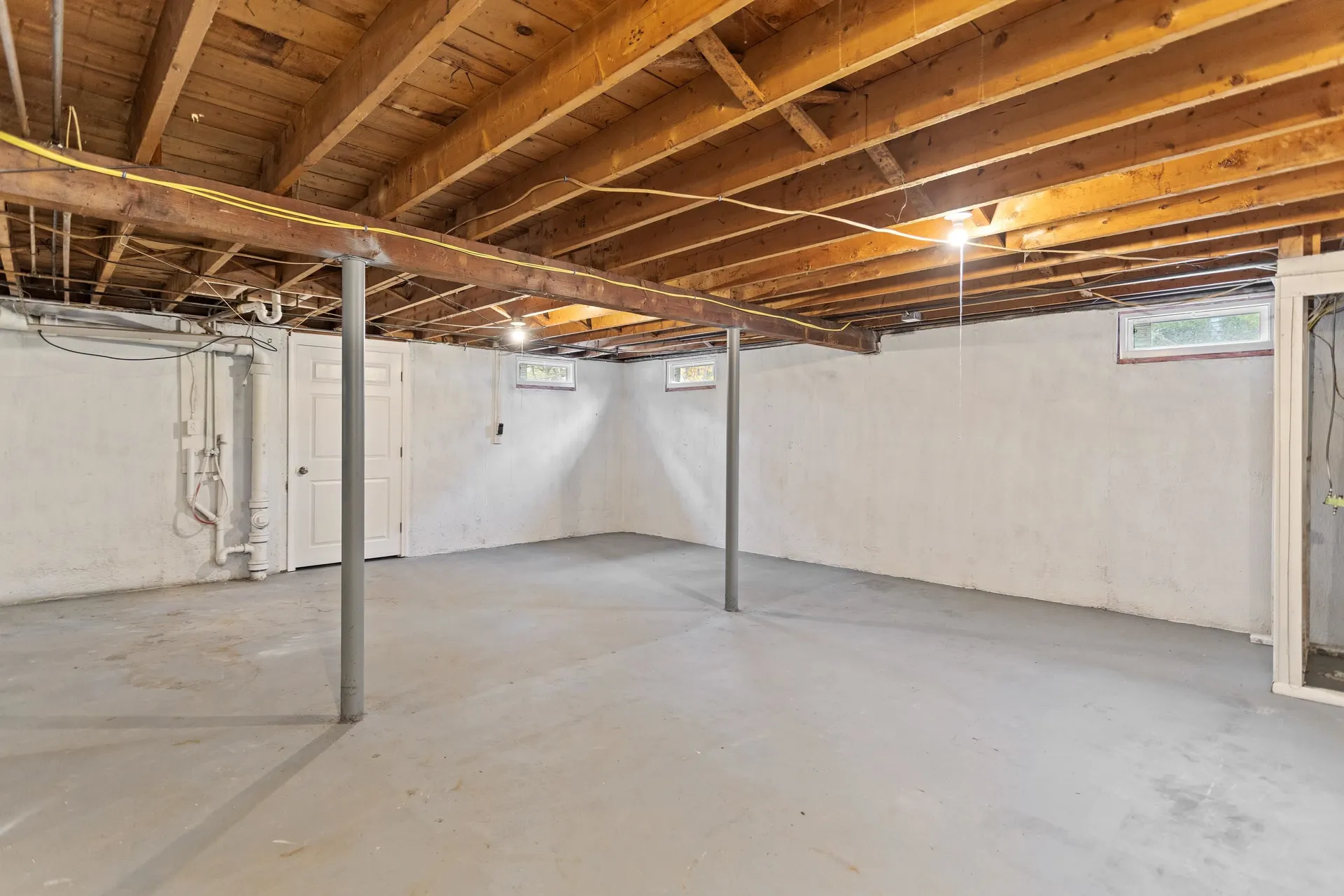 12 Hemlock Street Hudson NH 03051