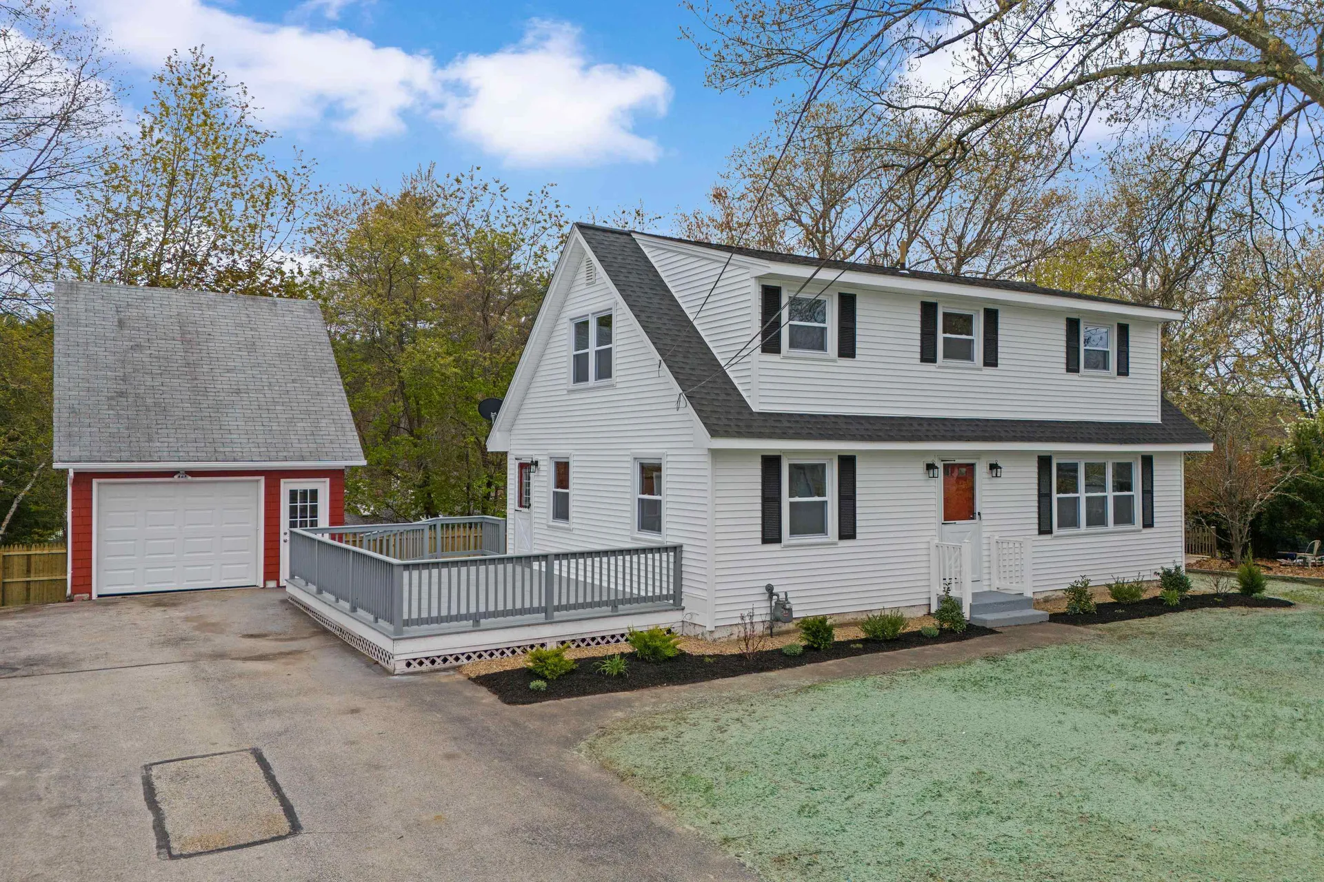 12 Hemlock Street Hudson NH 03051