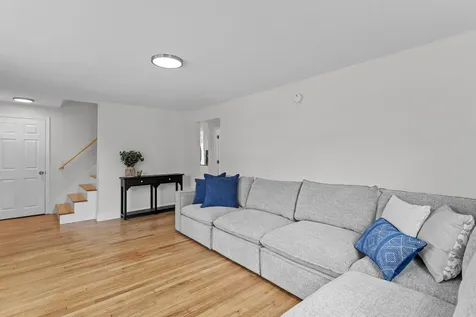 12 Hemlock Street Hudson NH 03051