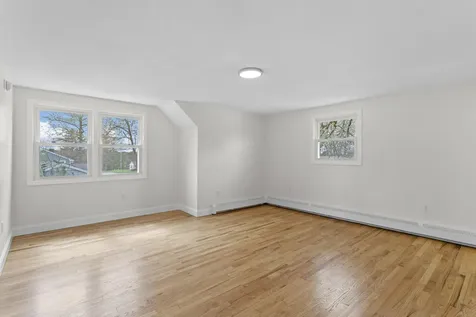 12 Hemlock Street Hudson NH 03051