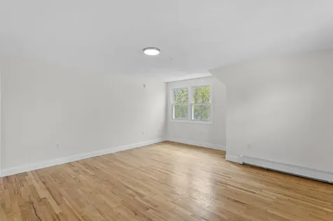 12 Hemlock Street Hudson NH 03051