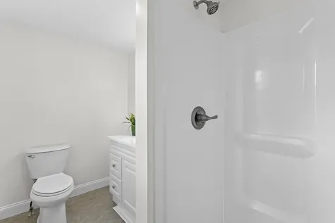 12 Hemlock Street Hudson NH 03051