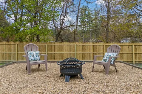 12 Hemlock Street Hudson NH 03051