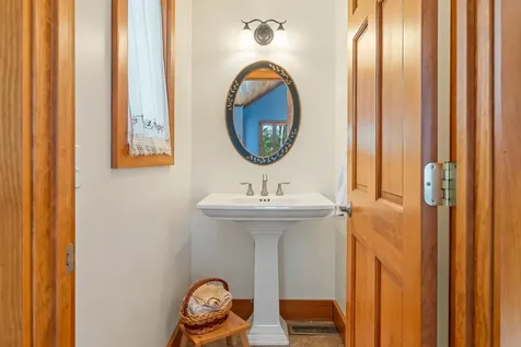 1006 Goose Pond Road Canaan NH 03741