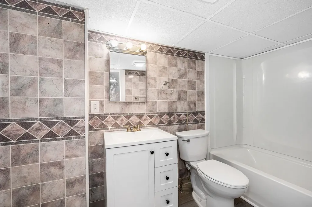 6 Dora Drive Rochester NH 03867