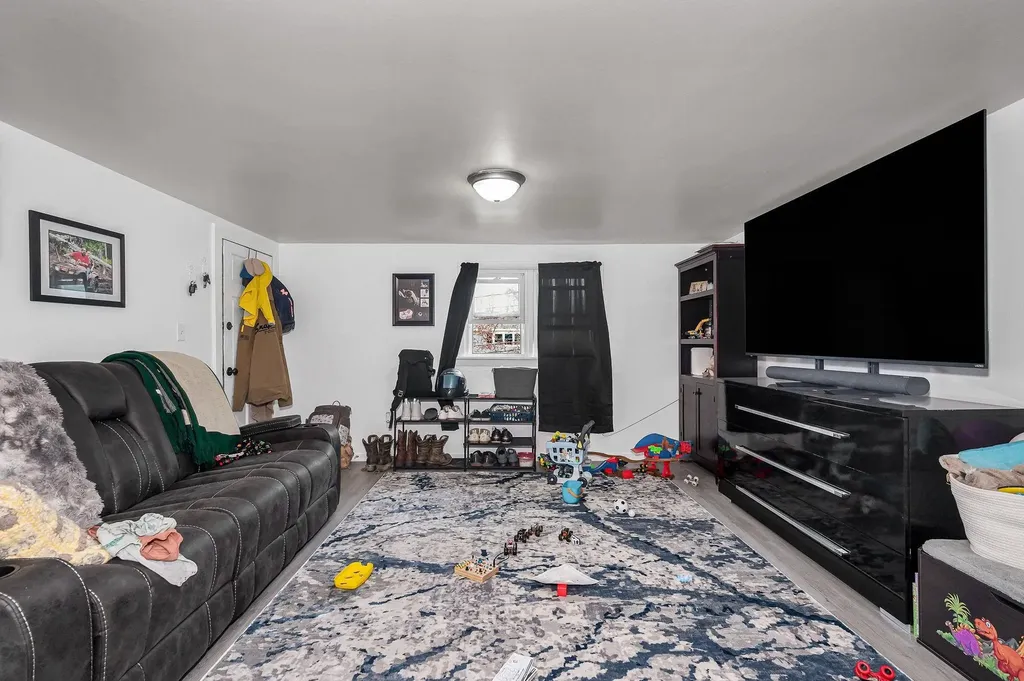 6 Dora Drive Rochester NH 03867