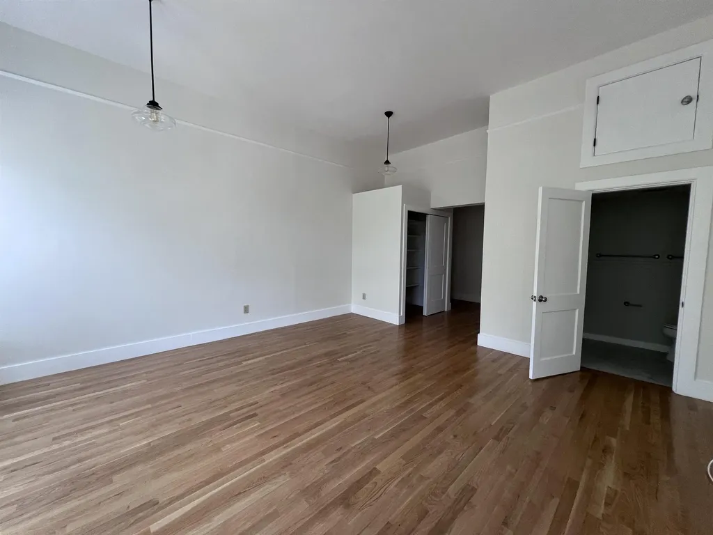 123 Water Street Exeter NH 03833