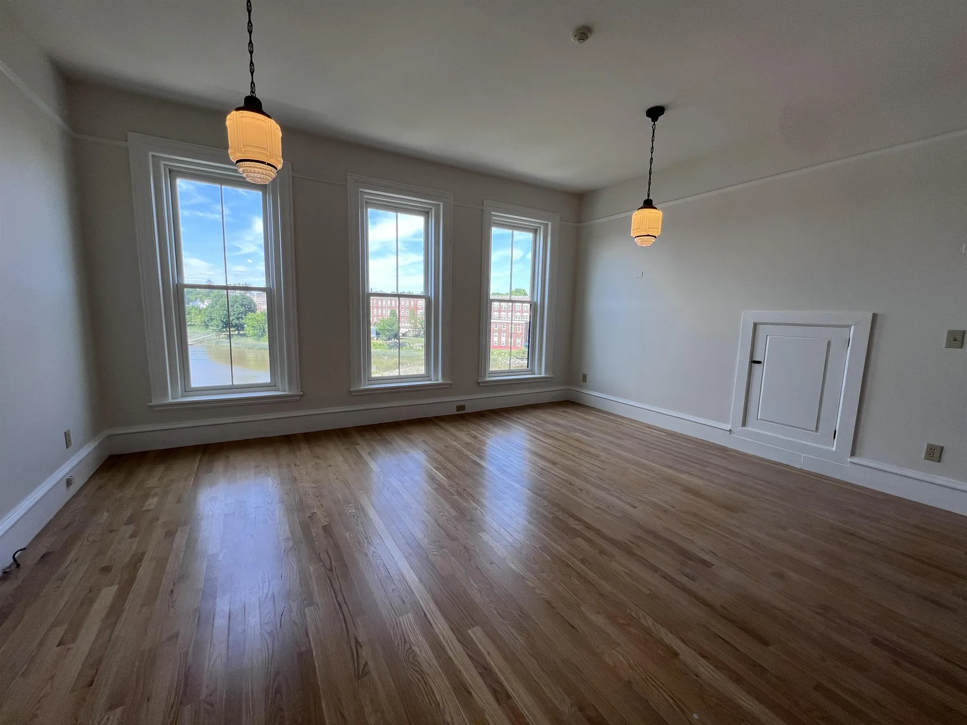 123 Water Street Exeter NH 03833
