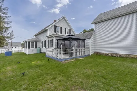 16 Montgomery Drive Farmington NH 03835