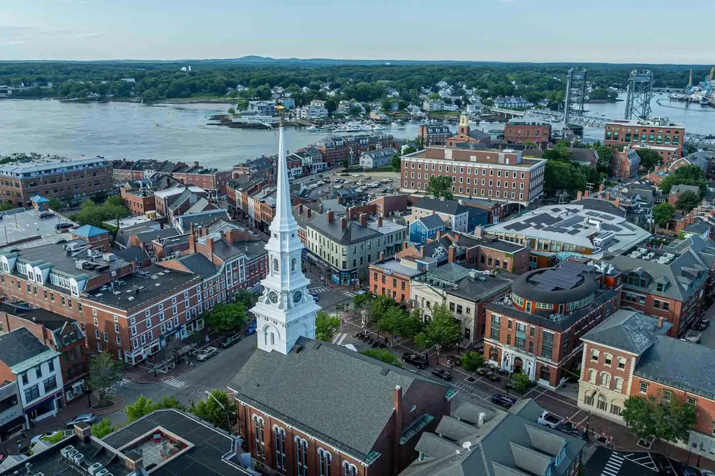 90 Fleet Street Portsmouth NH 03801