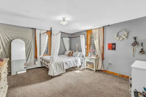 10 Saltbox Road Milton NH 03851