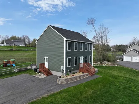 80 Richards Way Farmington NH 03835