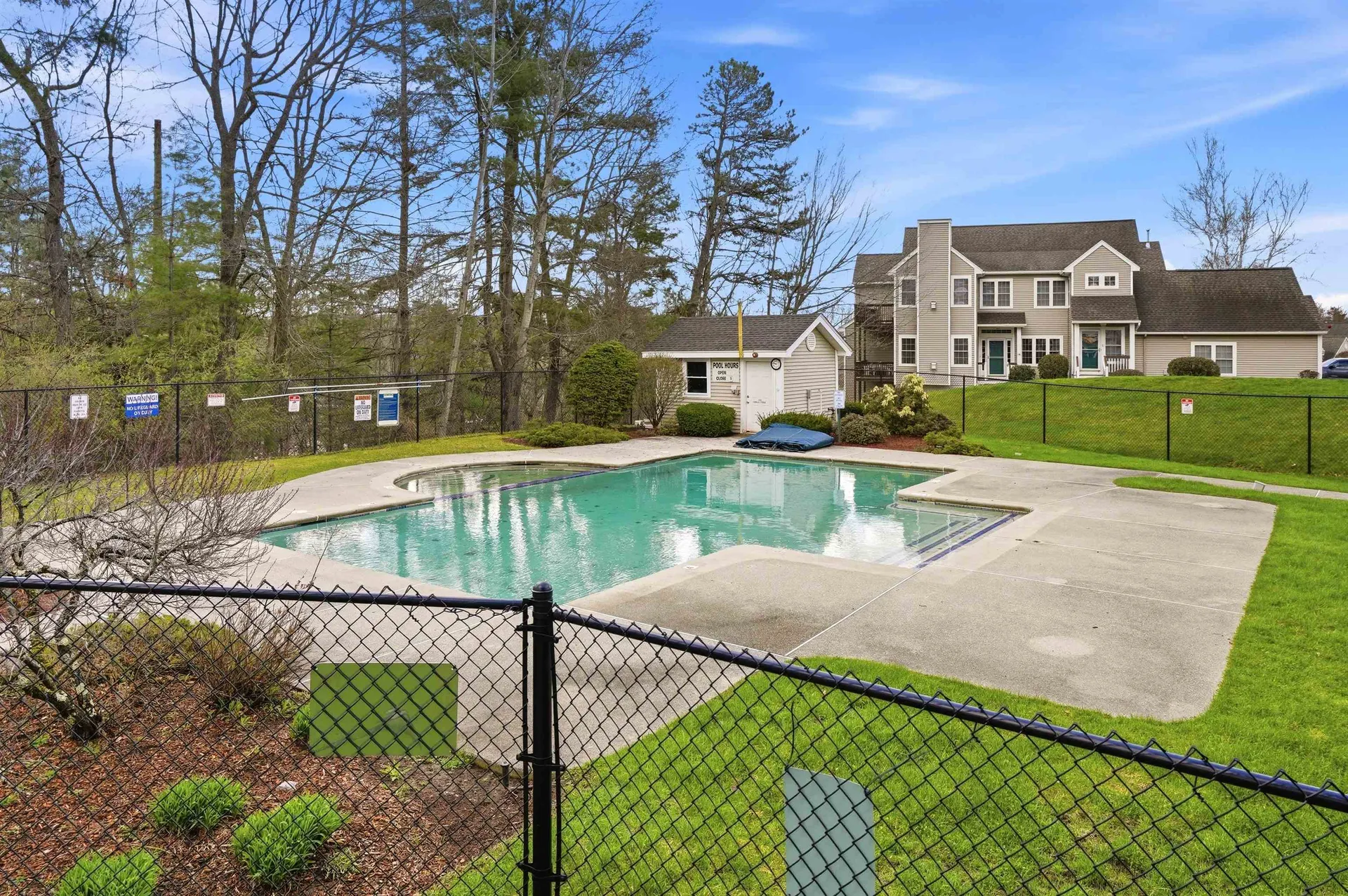 23 Bourne Drive Bedford NH 03110