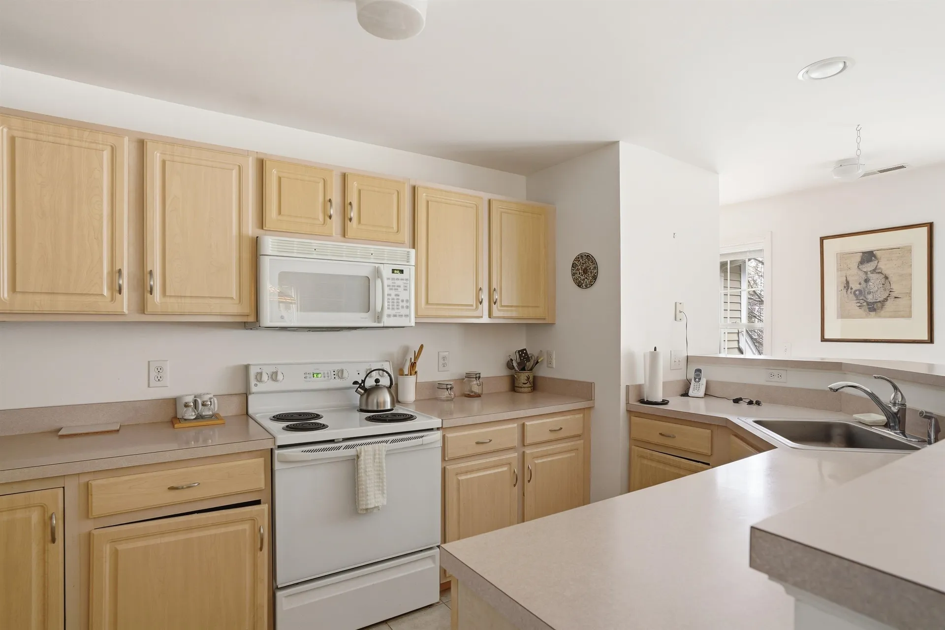 23 Bourne Drive Bedford NH 03110