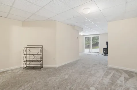 23 Bourne Drive Bedford NH 03110