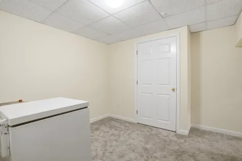 23 Bourne Drive Bedford NH 03110