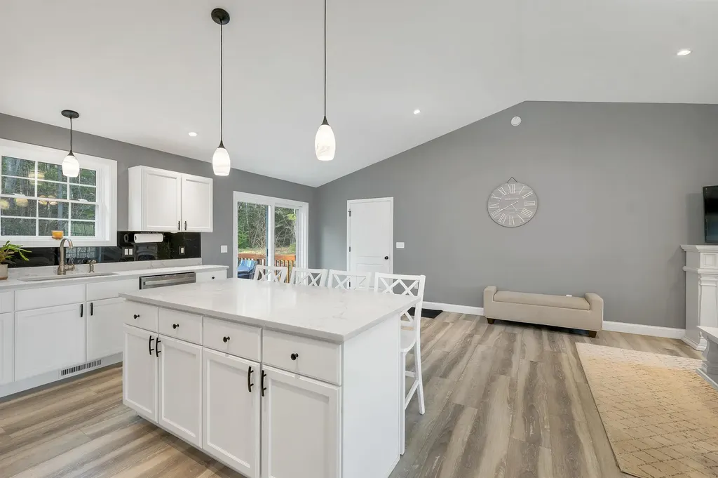 123 Parade Road Barnstead NH 03218