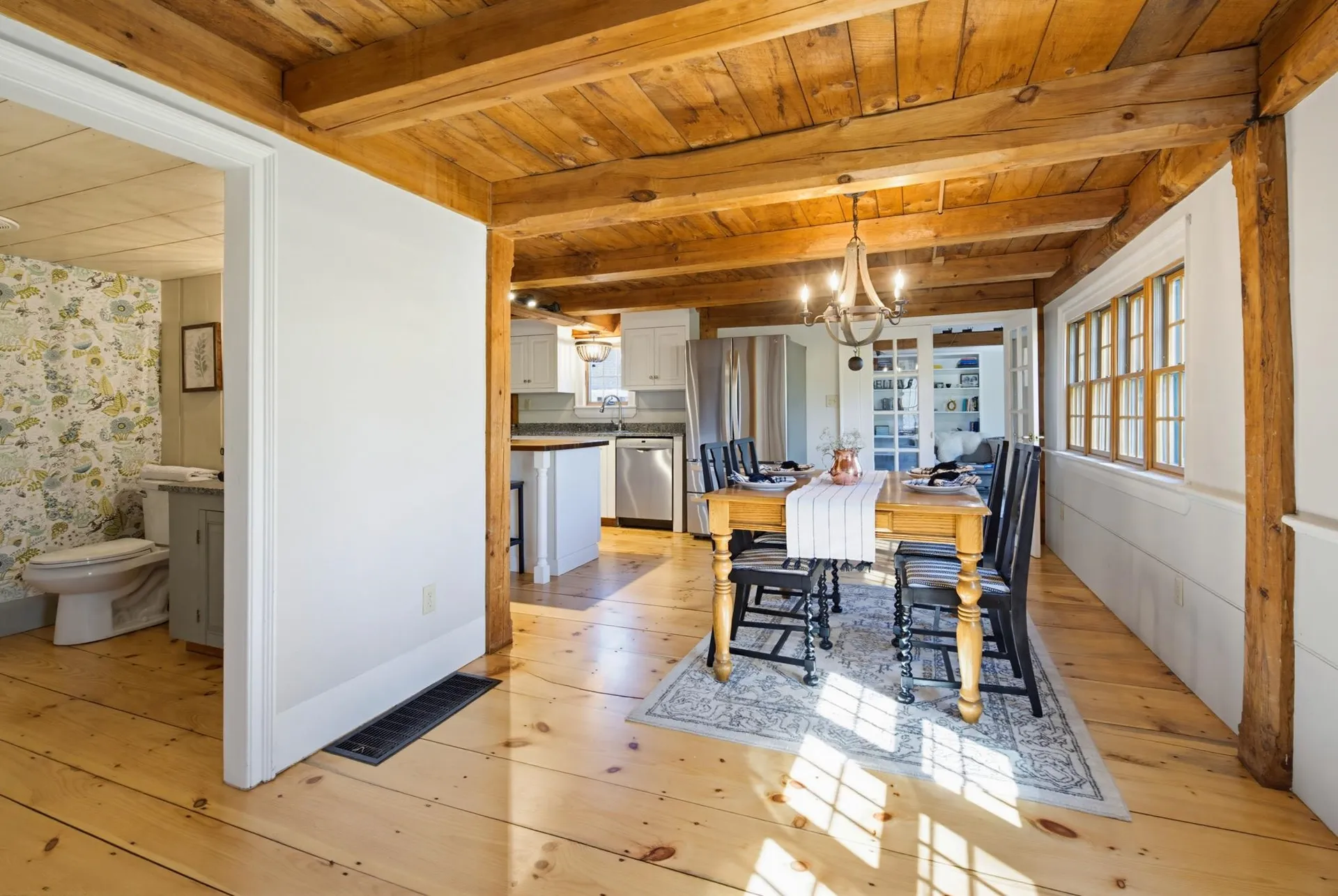 6 Fifield Lane Stratham NH 03885