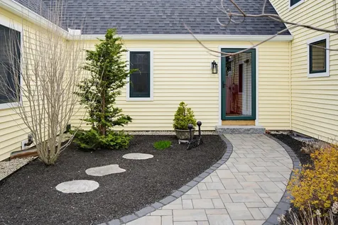 6 Fifield Lane Stratham NH 03885