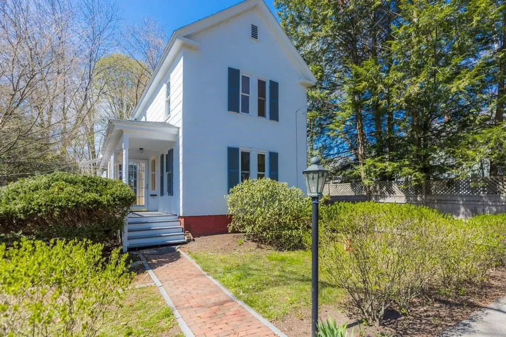 23 Gill Street Exeter NH 03833