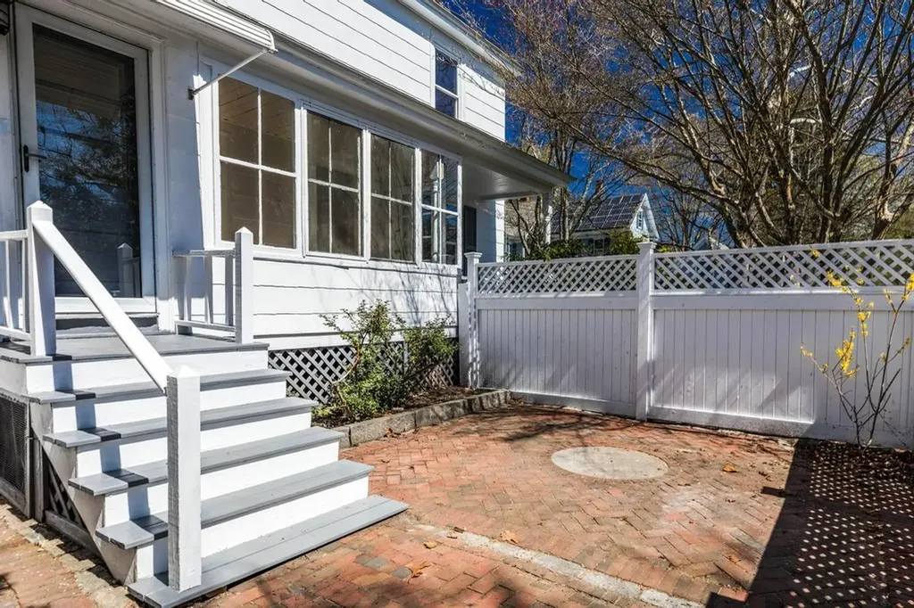 23 Gill Street Exeter NH 03833