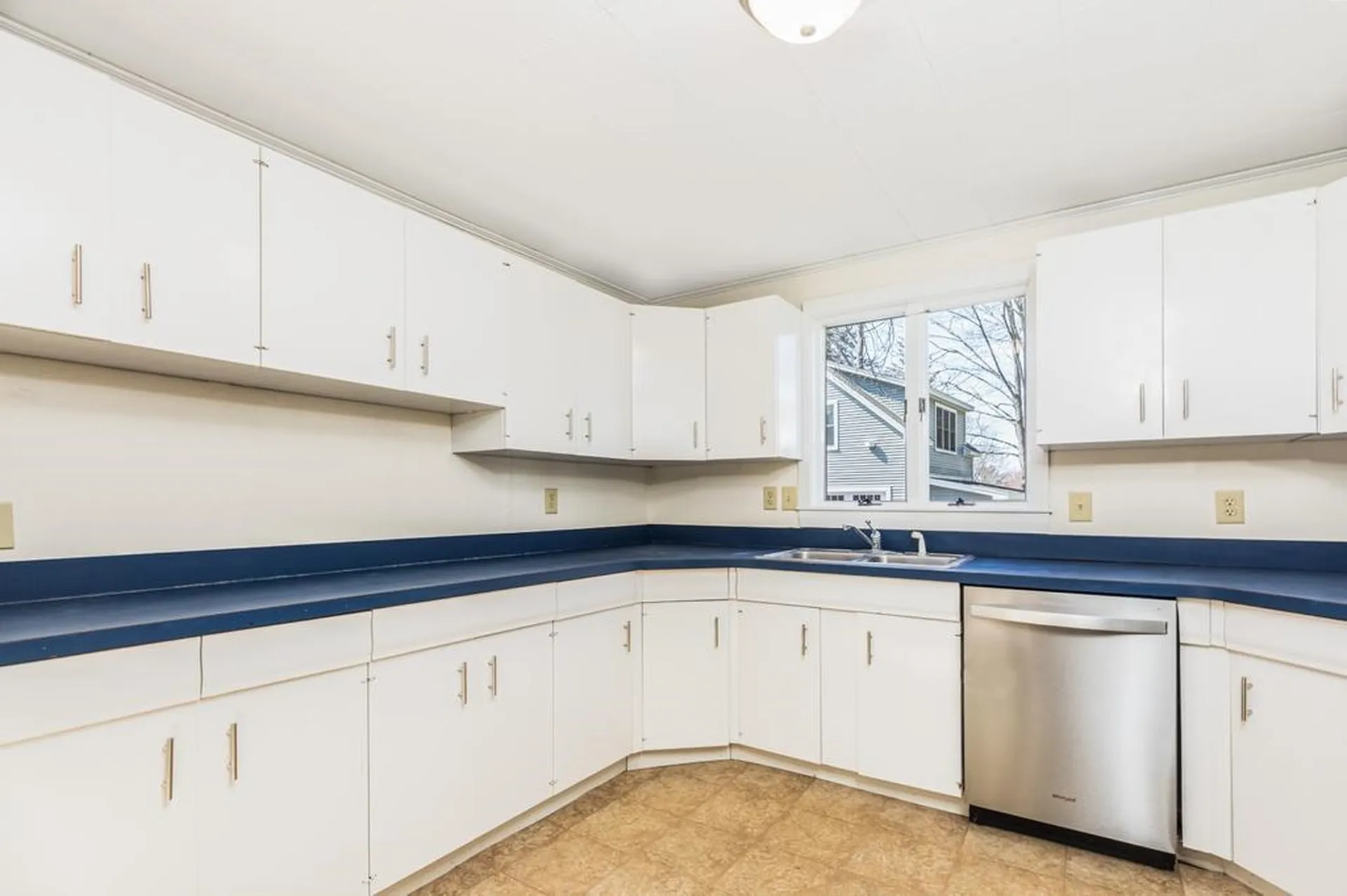 23 Gill Street Exeter NH 03833