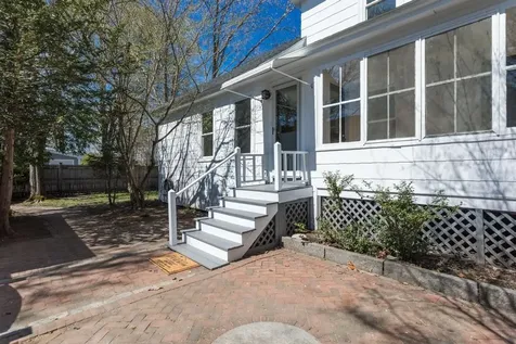 23 Gill Street Exeter NH 03833