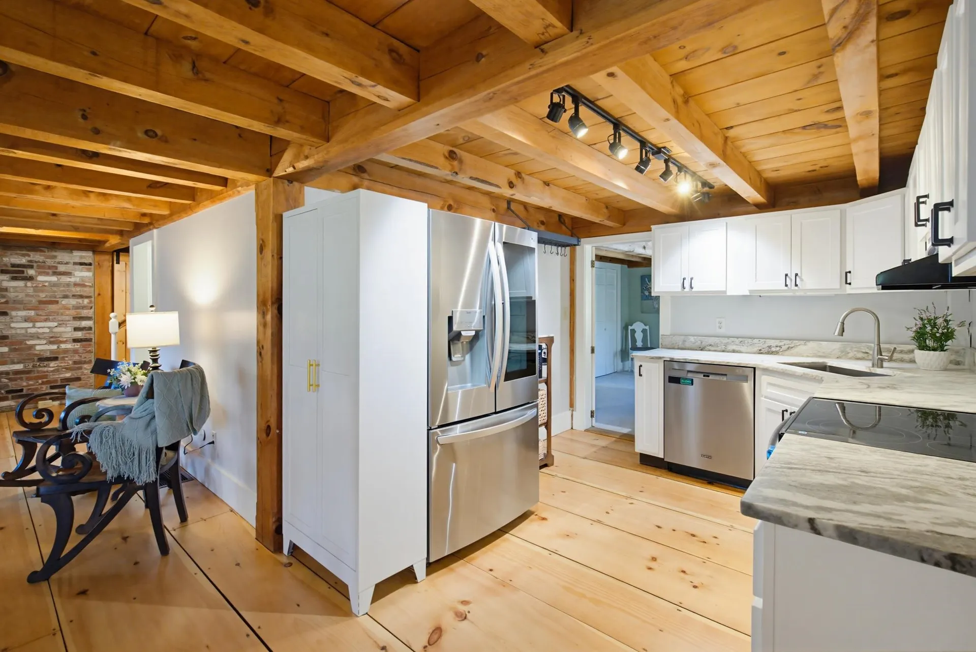 6 Fifield Lane Stratham NH 03885