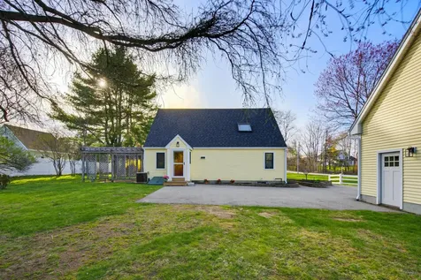 6 Fifield Lane Stratham NH 03885
