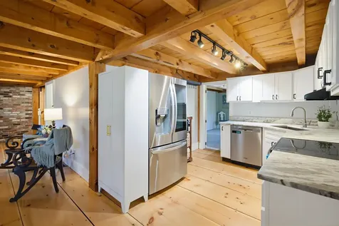 6 Fifield Lane Stratham NH 03885