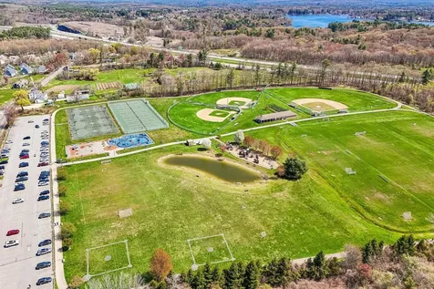 1 Squire Armour Road Windham NH 03087