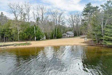 20 Brook Avenue Gilmanton NH 03237