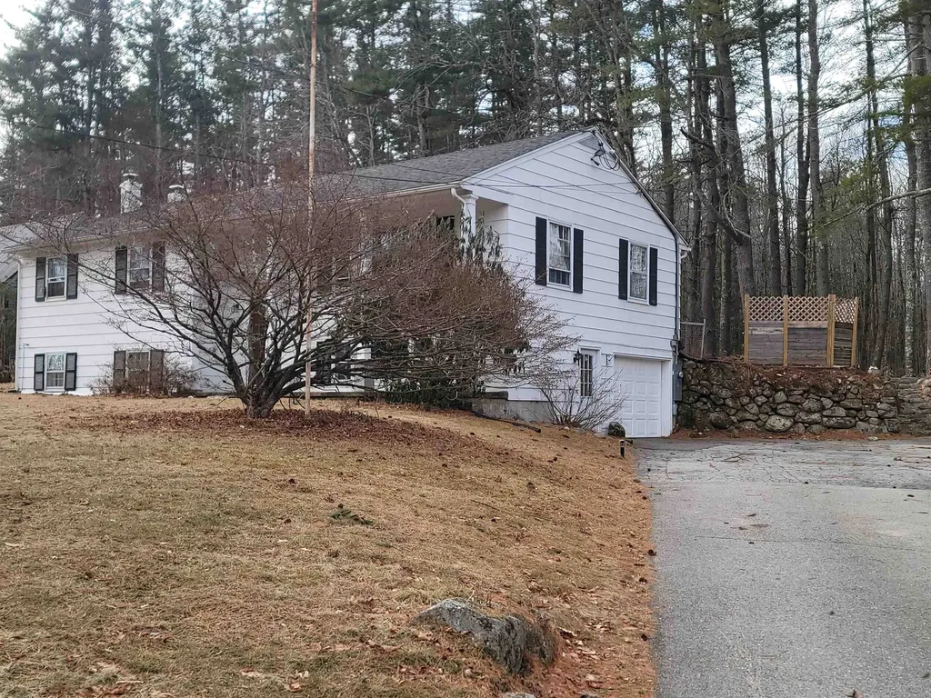 77 Tuftonboro Neck Road Tuftonboro NH 03816