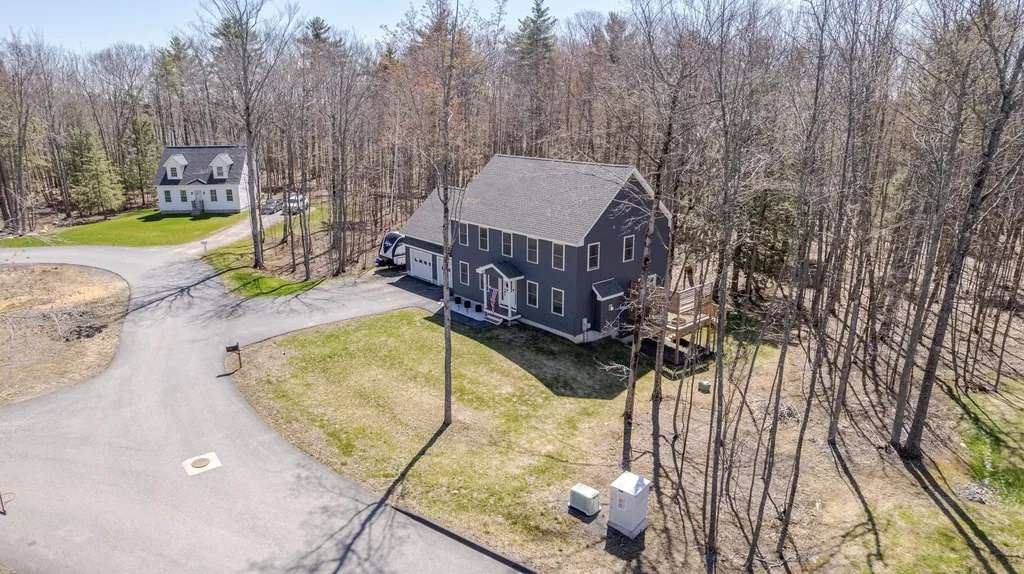 32 Haflinger Lane Berwick ME 03901