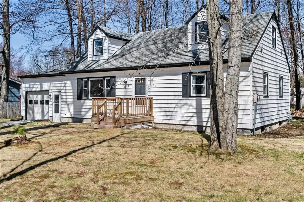 29 Hilltop Court Colchester VT 05446