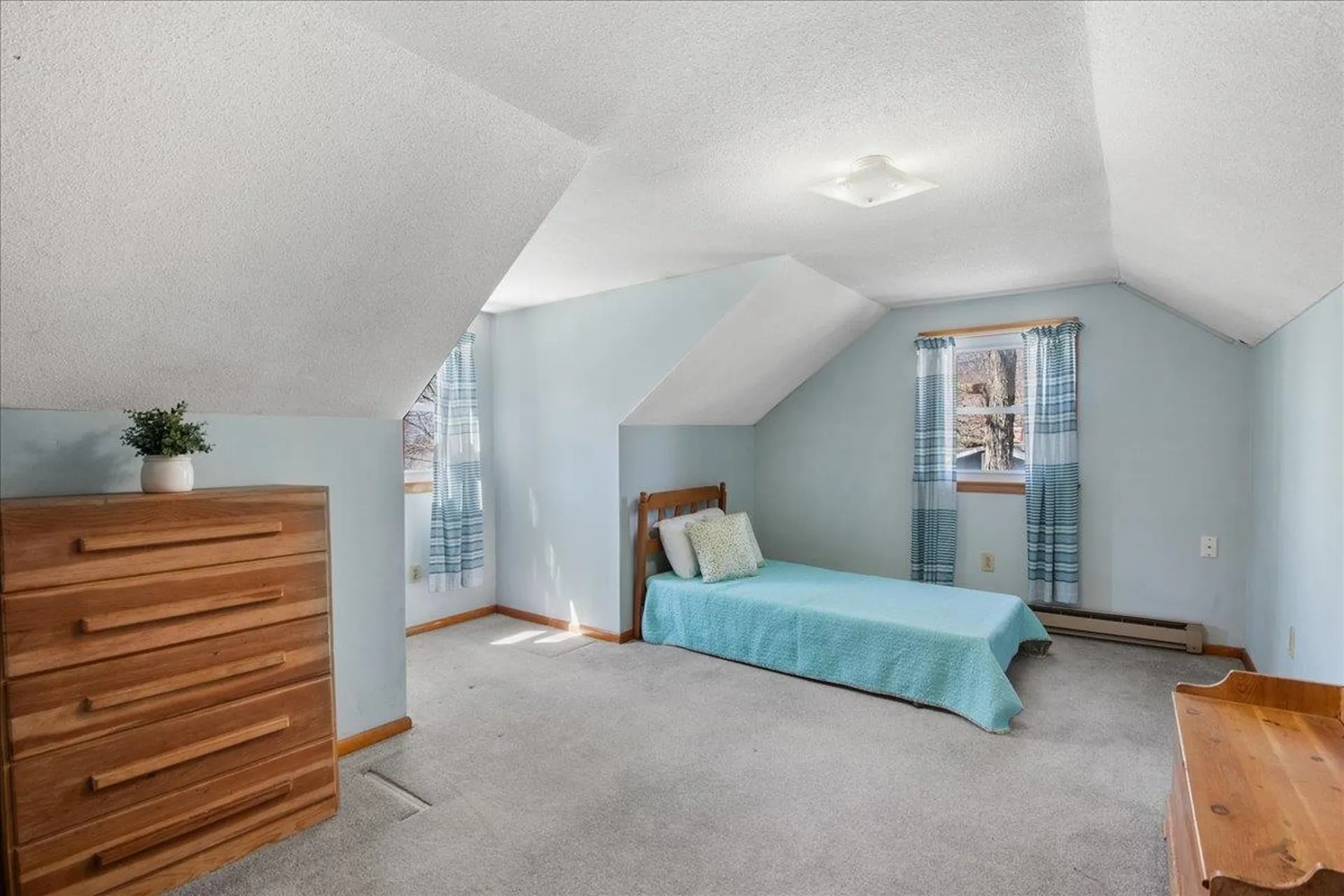 29 Hilltop Court Colchester VT 05446