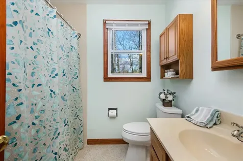 29 Hilltop Court Colchester VT 05446