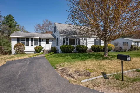 17 Stevens Avenue Merrimack NH 03054