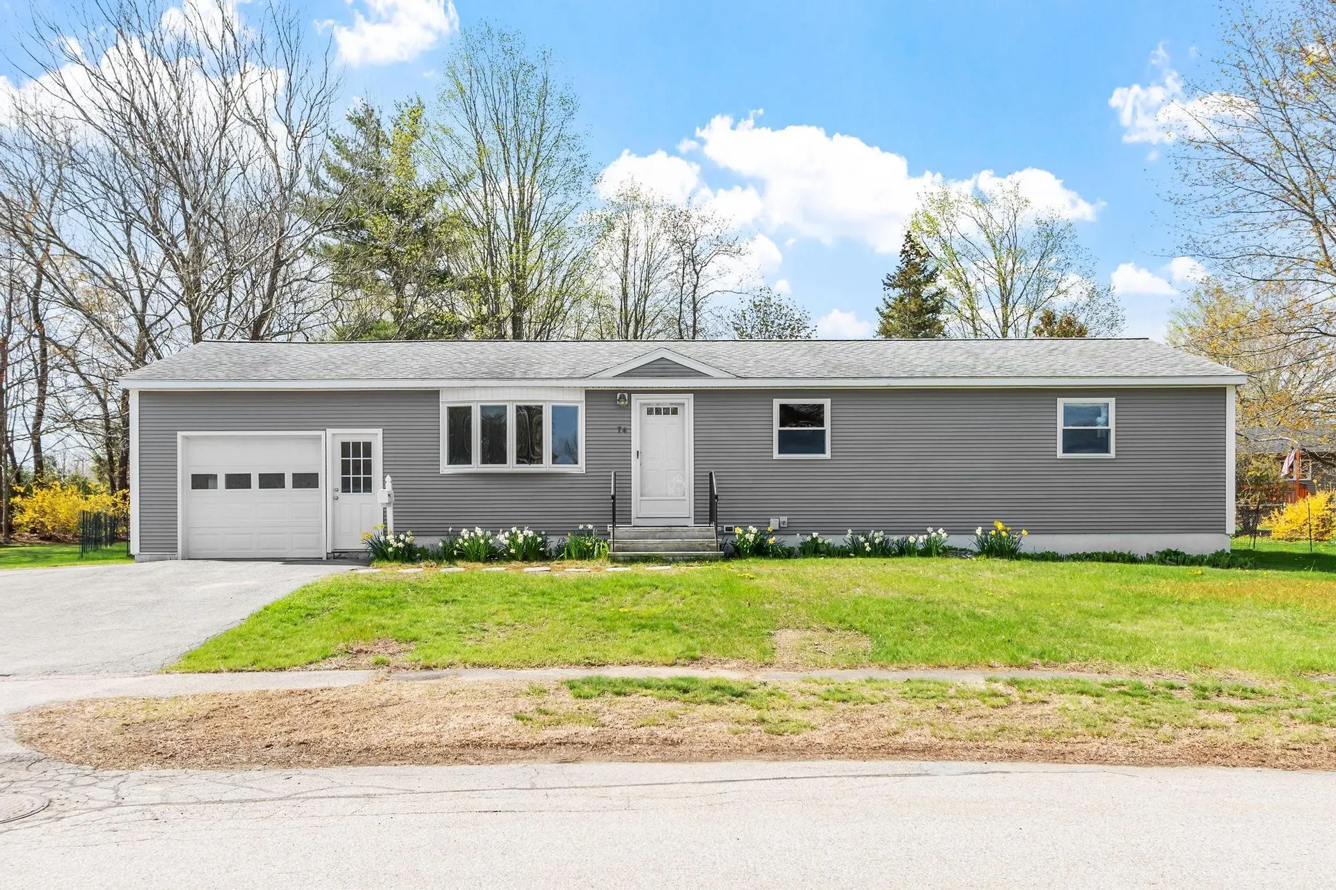 74 Suzanne Drive Portsmouth NH 03801