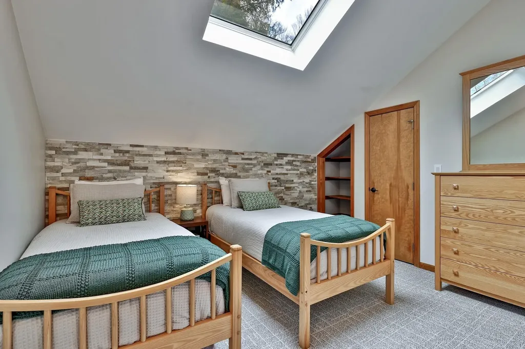 28 Plumley Ridge Ludlow VT 05149
