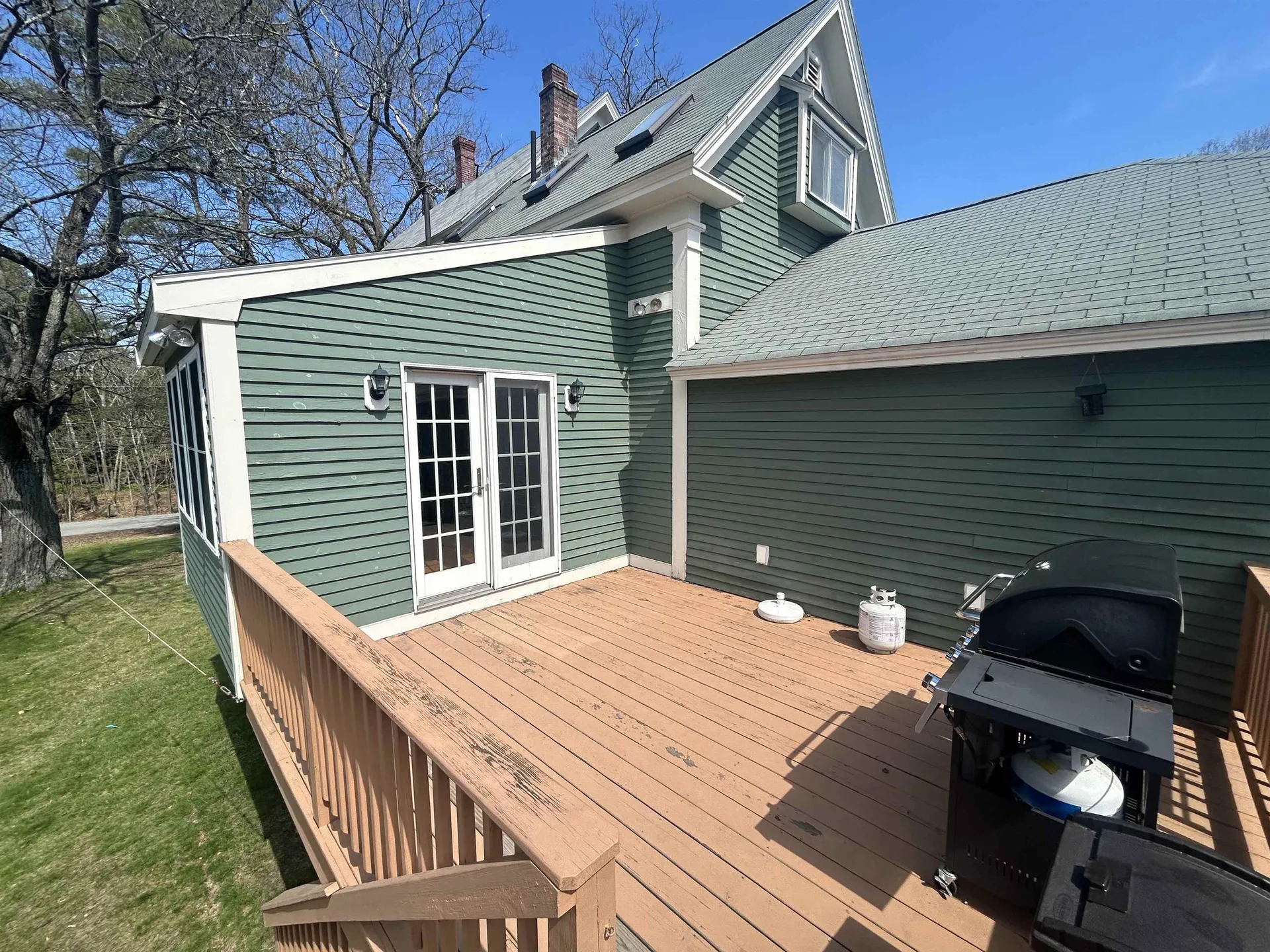 20 Pearl Street Hillsborough NH 03244