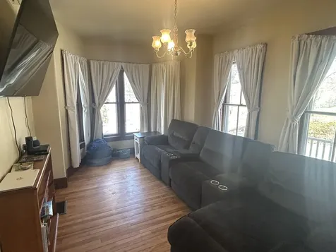 20 Pearl Street Hillsborough NH 03244