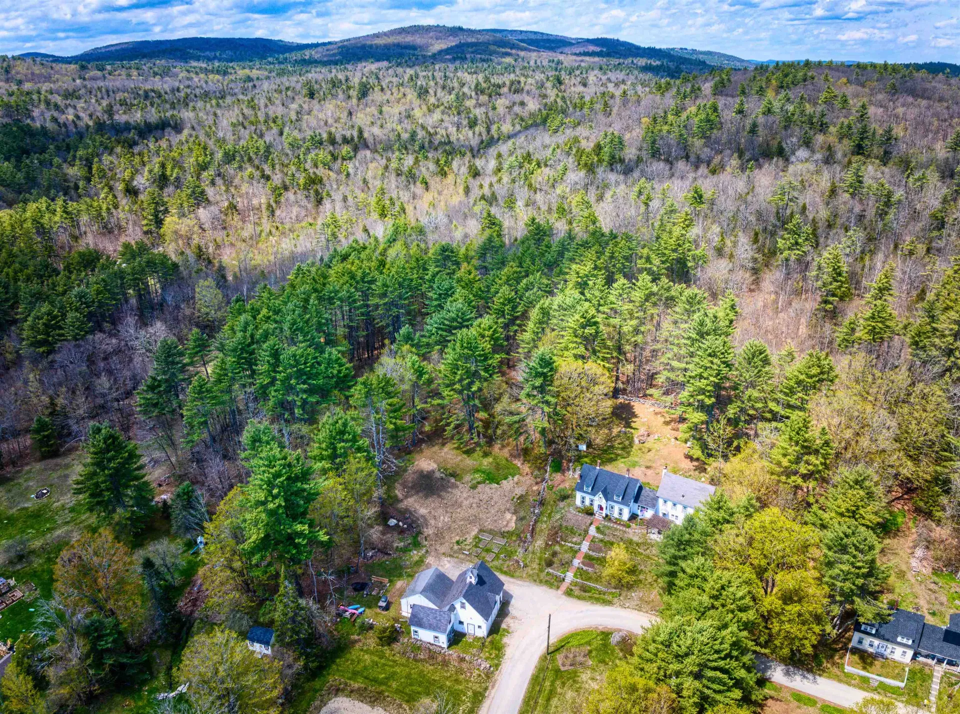 14 Grist Mill Street Sutton NH 03260