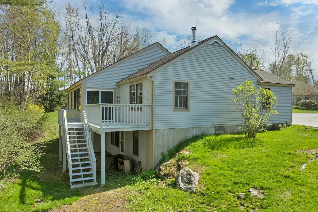21 Mistwood Lane Laconia NH 03246