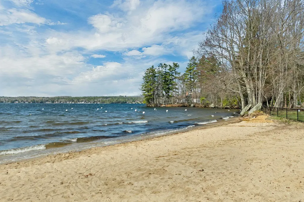 21 Mistwood Lane Laconia NH 03246
